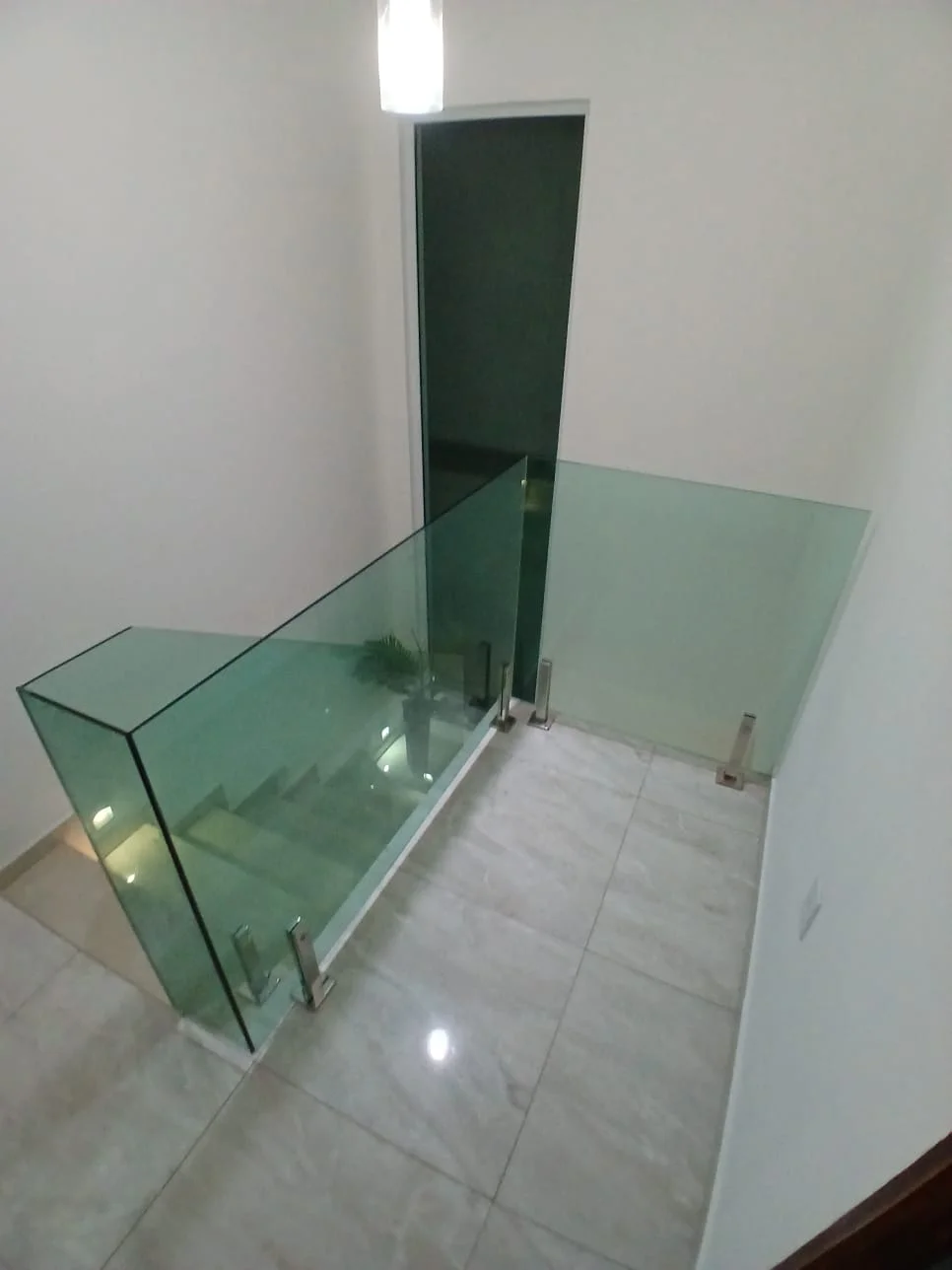 Guarda Corpo em Vidro — Structta Esquadrias de Alumínio
